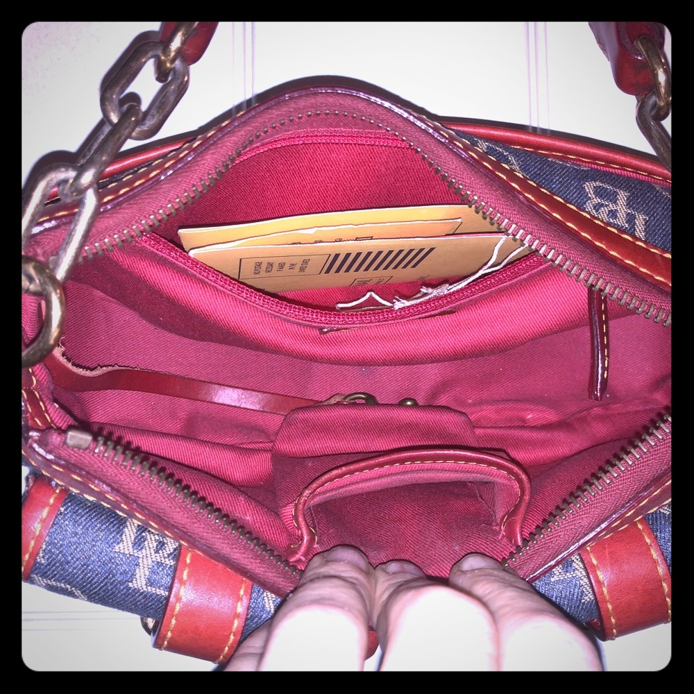 Dooney & Burke small shoulder purse